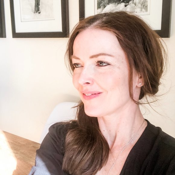 Meet your Posher, Jennifer - Picture 1 of 1